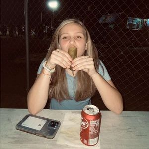 Meet your Posher, Vera